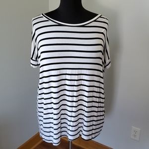 Black/White striped high-low tunic top